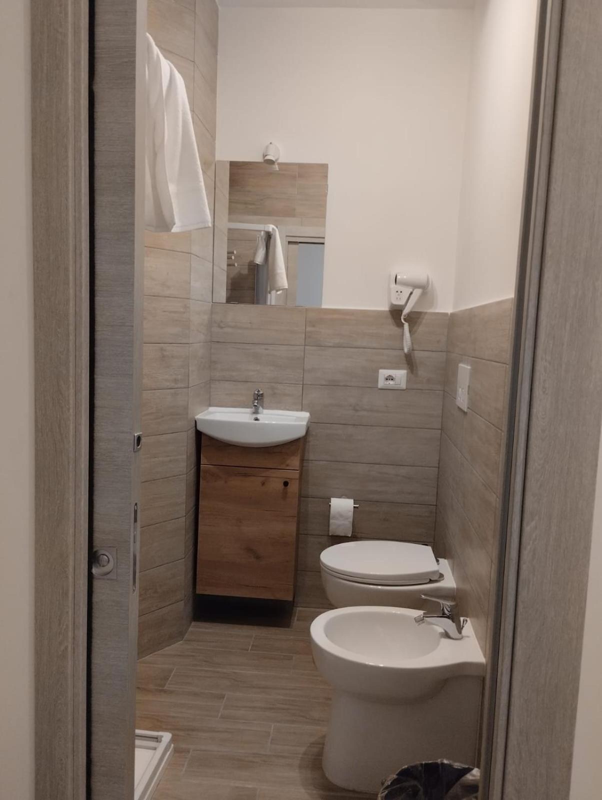 Residence E Appartamenti Cavallerizza Napoli Dış mekan fotoğraf