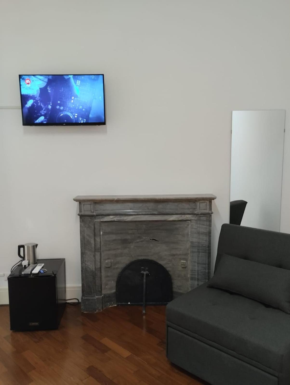 Residence E Appartamenti Cavallerizza Napoli Dış mekan fotoğraf