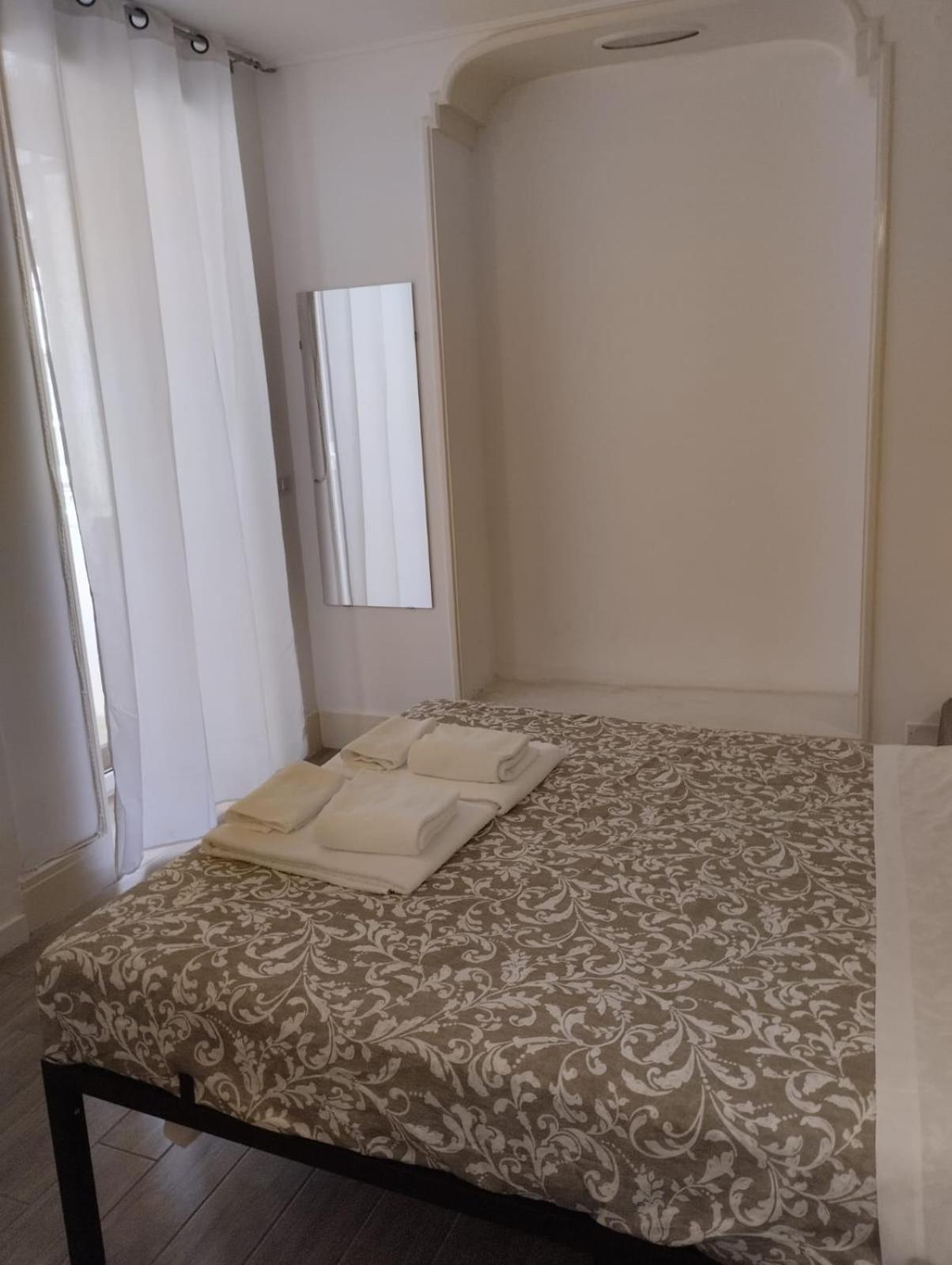 Residence E Appartamenti Cavallerizza Napoli Dış mekan fotoğraf
